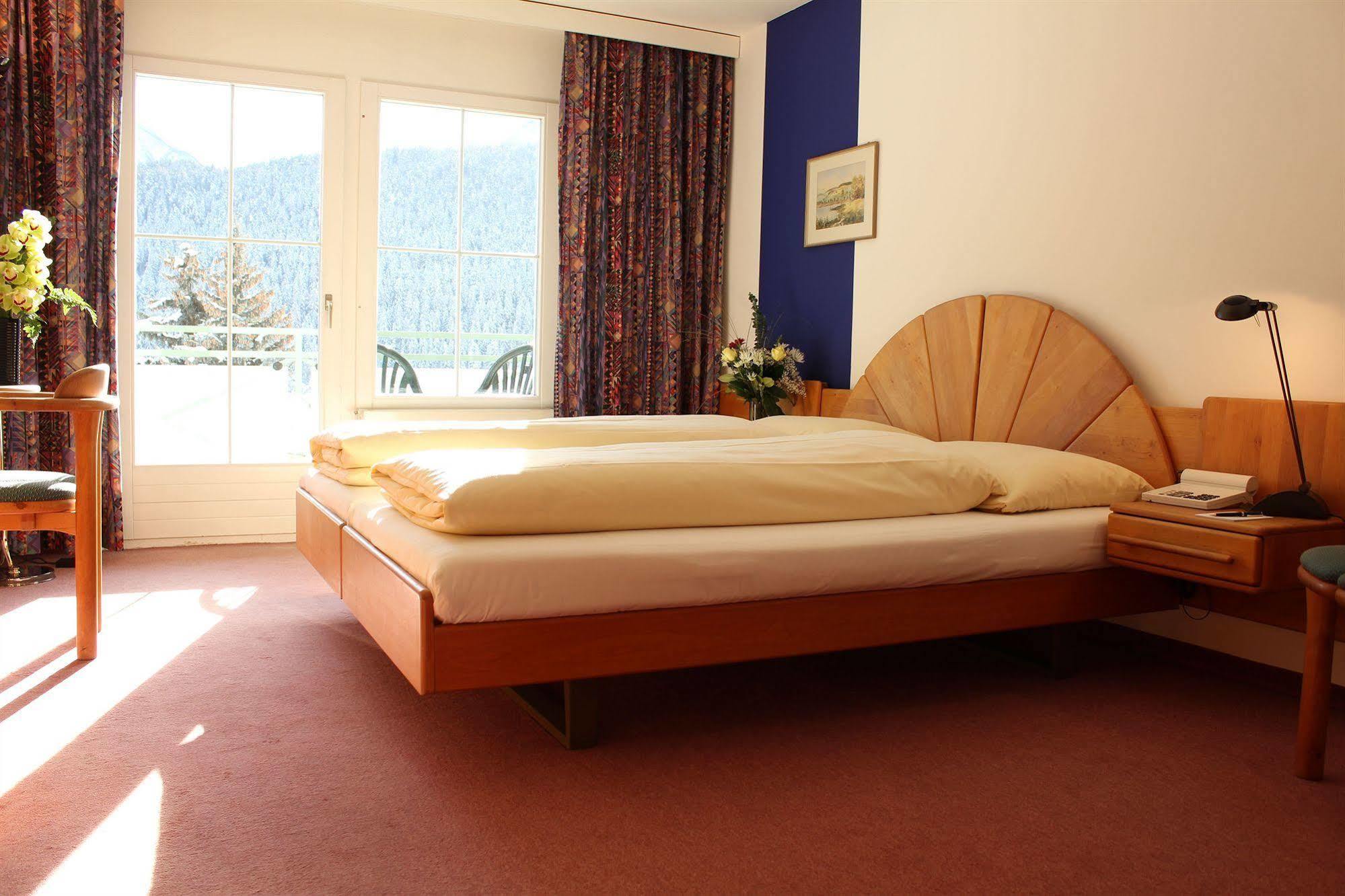Typically Swiss Hotel Altana Scuol Kültér fotó